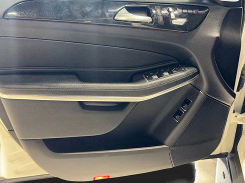 Used 2019 Mercedes-Benz GLS 550 4MATIC image 18