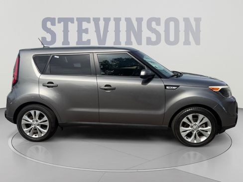 Used 2016 Kia Soul + FWD image 6