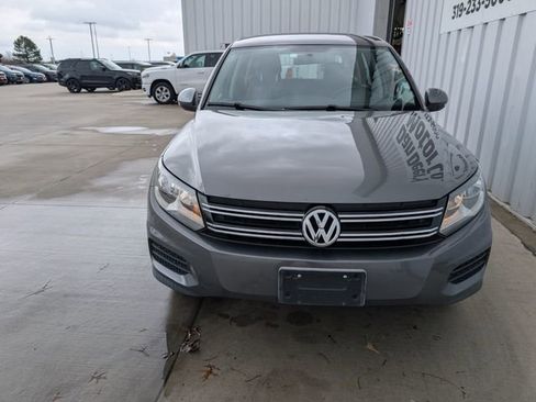 Used 2012 Volkswagen Tiguan S image 20