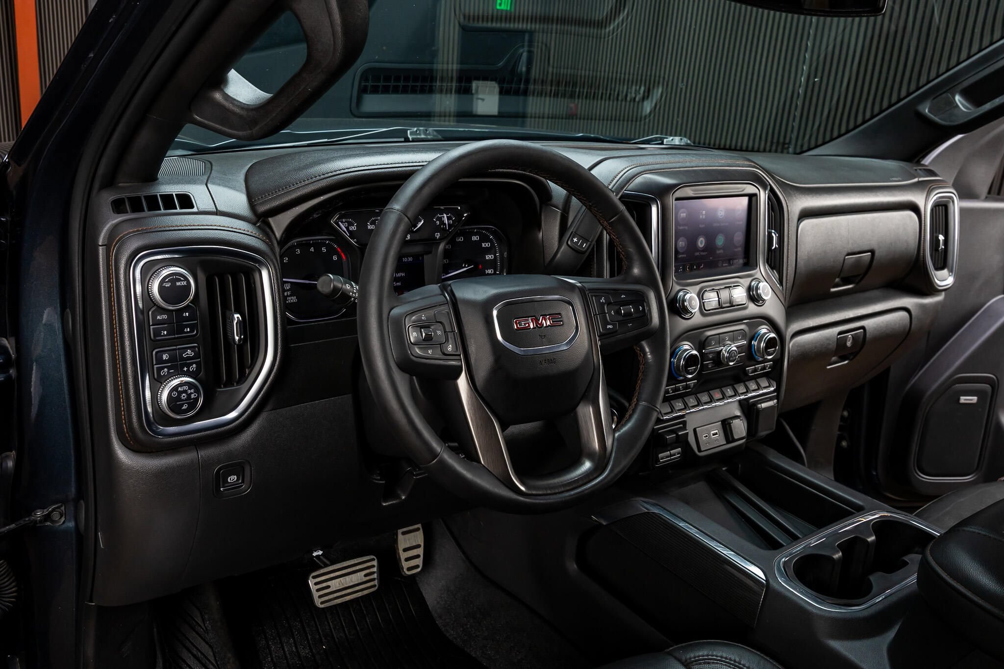 Used 2020 GMC Sierra 1500 AT4 w/ AT4 Premium Package AWD/4WD image 16