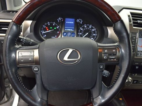 Used 2015 Lexus GX 460 image 27