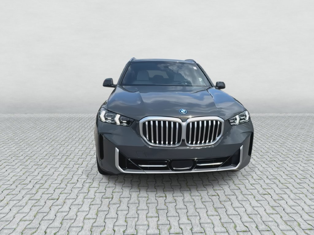 Used 2026 BMW X5 xDrive50e w/ Executive Package AWD/4WD image 3