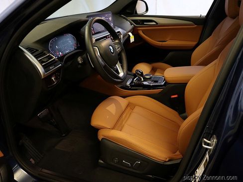 Certified 2024 BMW X4 xDrive30i w/ Premium Package image 11