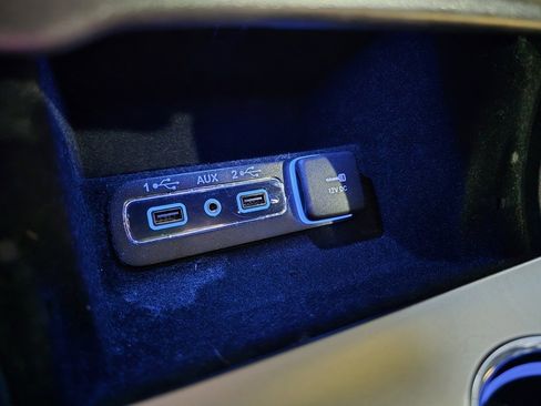 Used 2018 Jeep Grand Cherokee Altitude image 23