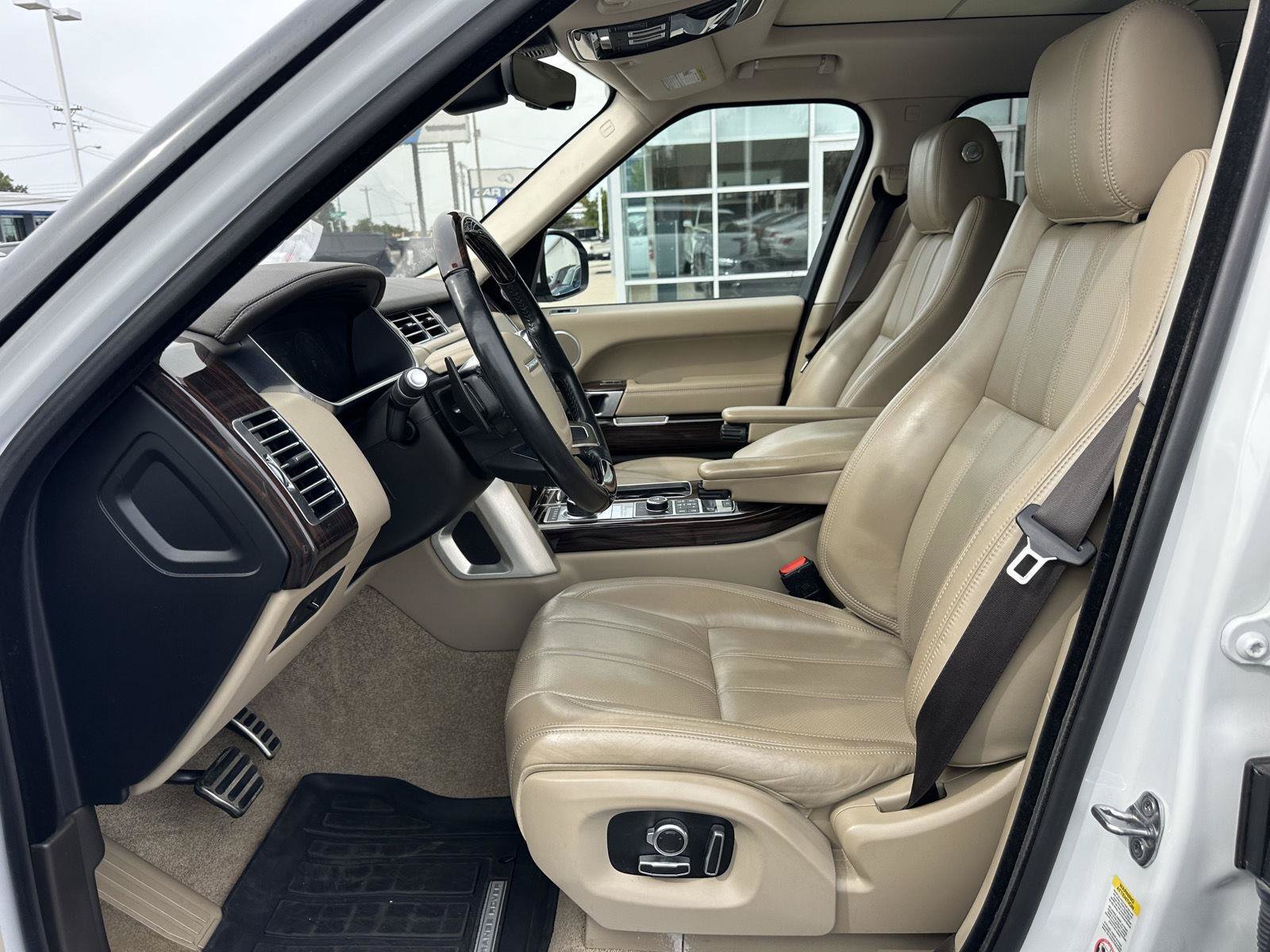 Used 2017 Land Rover Range Rover Supercharged AWD/4WD image 9