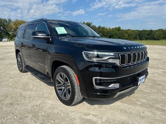 Used 2025 Jeep Wagoneer Series II AWD/4WD image 8