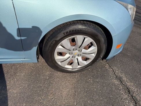 Used 2012 Chevrolet Cruze LS w/ Connectivity Package image 27