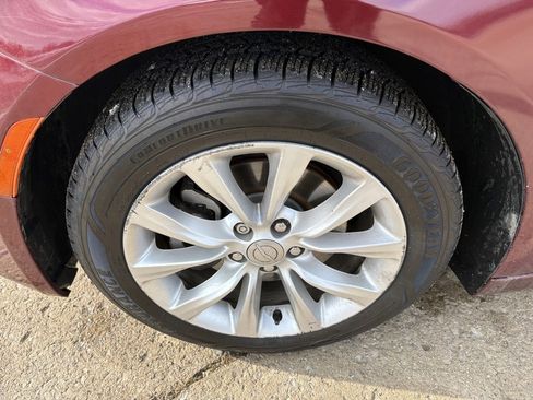 Used 2015 Chrysler 200 C w/ Navigation & Sound Group I image 9