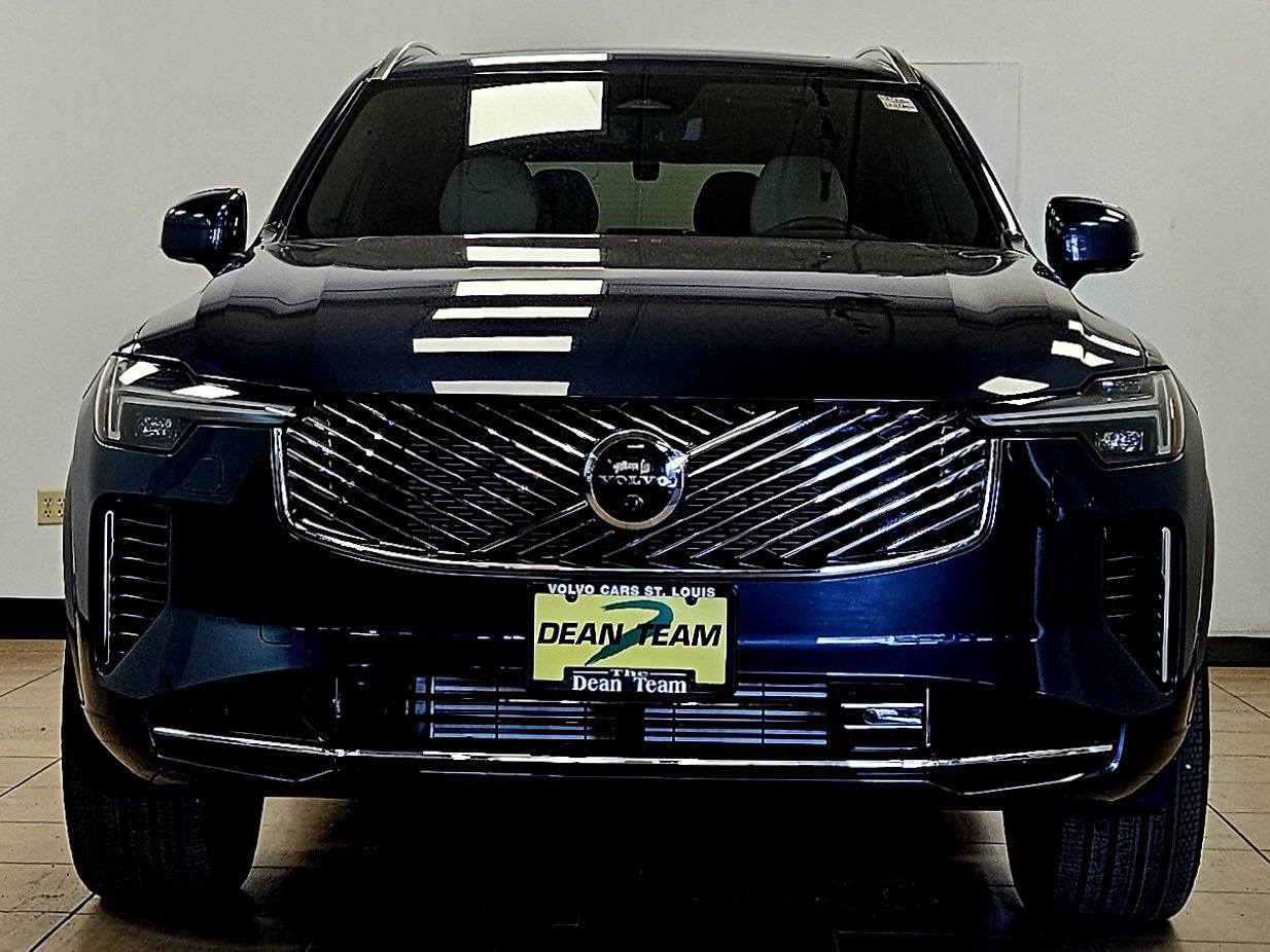 New 2026 Volvo XC90 T8 Plus w/ Protection Package AWD/4WD image 7
