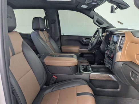 Used 2020 Chevrolet Silverado 1500 High Country w/ Technology Package image 33