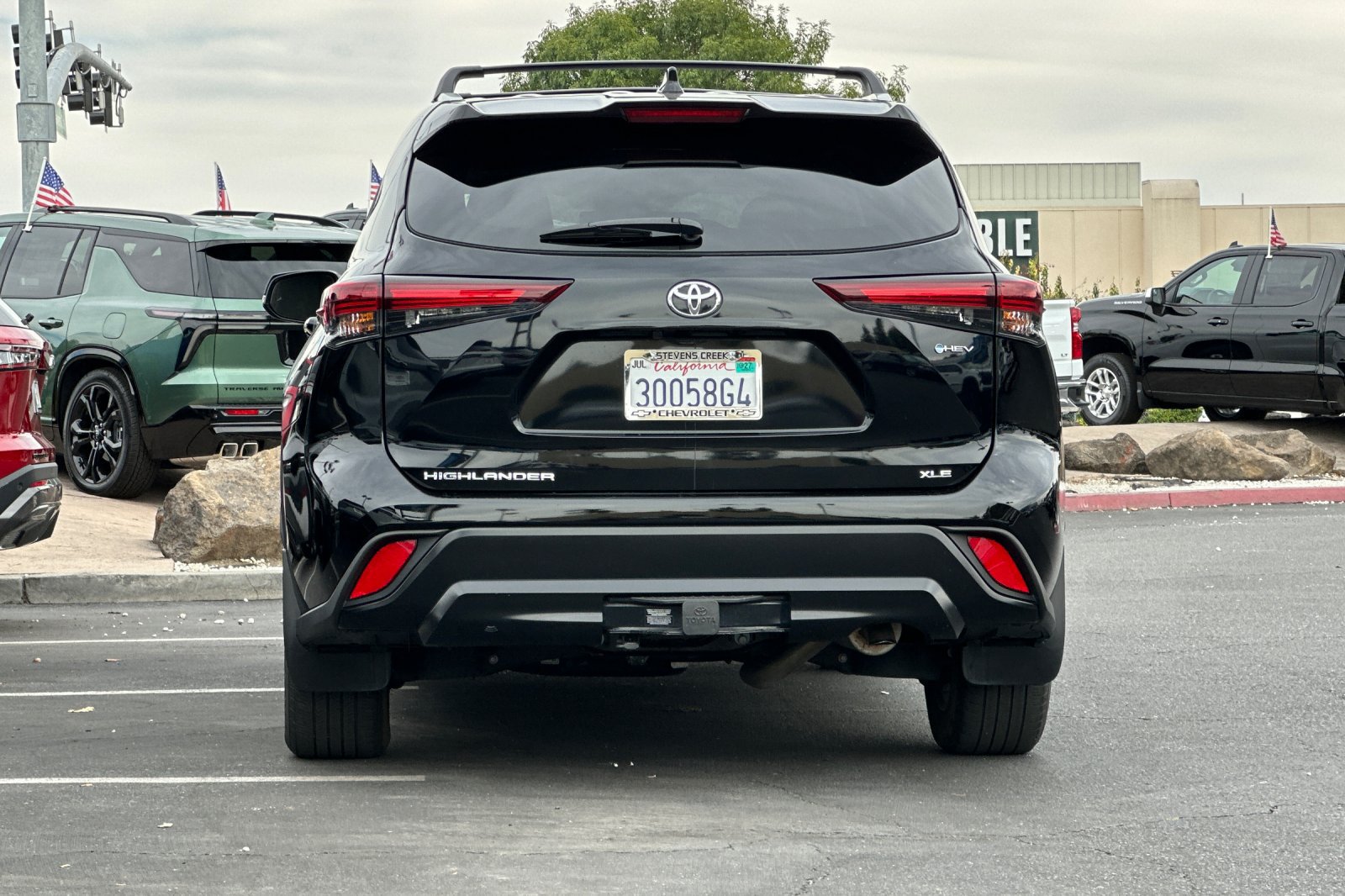 Used 2025 Toyota Highlander XLE AWD/4WD image 6