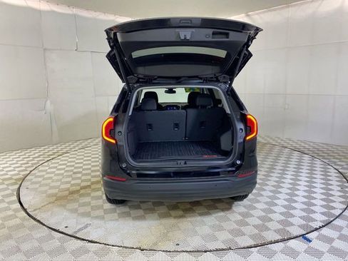 Used 2023 GMC Terrain SLE w/ Driver Convenience Package FWD image 30