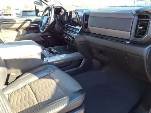 Used 2024 Chevrolet Silverado 2500 ZR2 image 26
