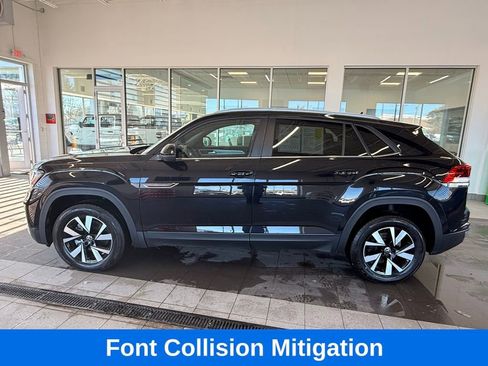 Used 2021 Volkswagen Atlas Cross Sport SE image 5