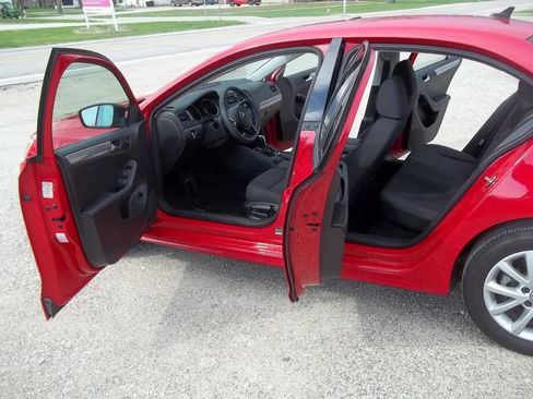 Used 2015 Volkswagen Jetta SE FWD image 7
