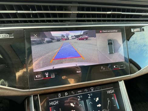 Used 2023 Audi Q7 3.0T Prestige image 17