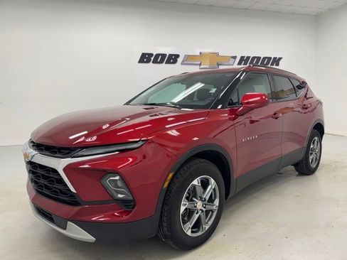 Used 2024 Chevrolet Blazer LT w/ Convenience Package FWD image 1