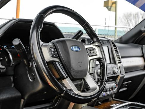 Used 2017 Ford F250 Platinum w/ Platinum Ultimate Package image 12