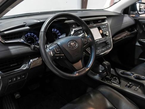Used 2014 Toyota Avalon Limited FWD image 3