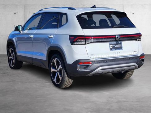 New 2025 Volkswagen Taos SEL image 29