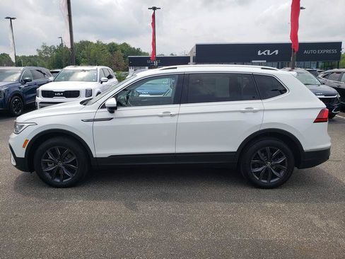 Used 2024 Volkswagen Tiguan SE AWD/4WD image 6