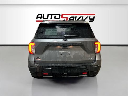 Used 2023 Ford Explorer Timberline image 6