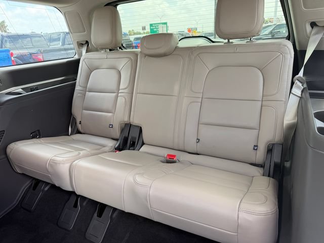 Used 2023 Lincoln Navigator Reserve AWD/4WD image 9