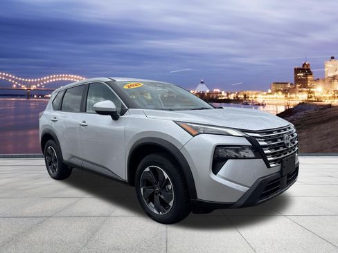 Used 2025 Nissan Rogue SV AWD/4WD image 4