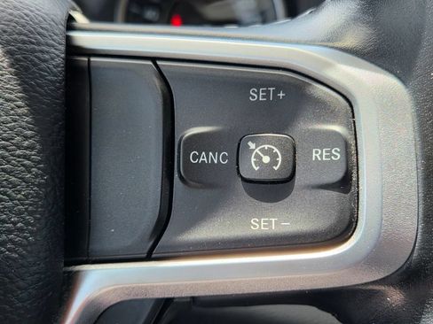 Used 2020 RAM 1500 Big Horn AWD/4WD image 39