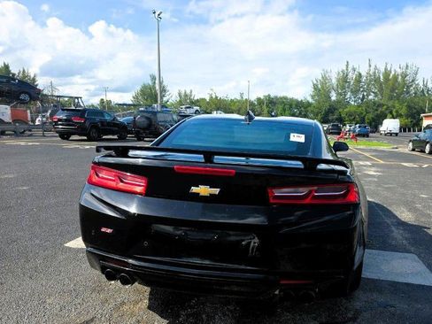 Used 2016 Chevrolet Camaro SS RWD image 2