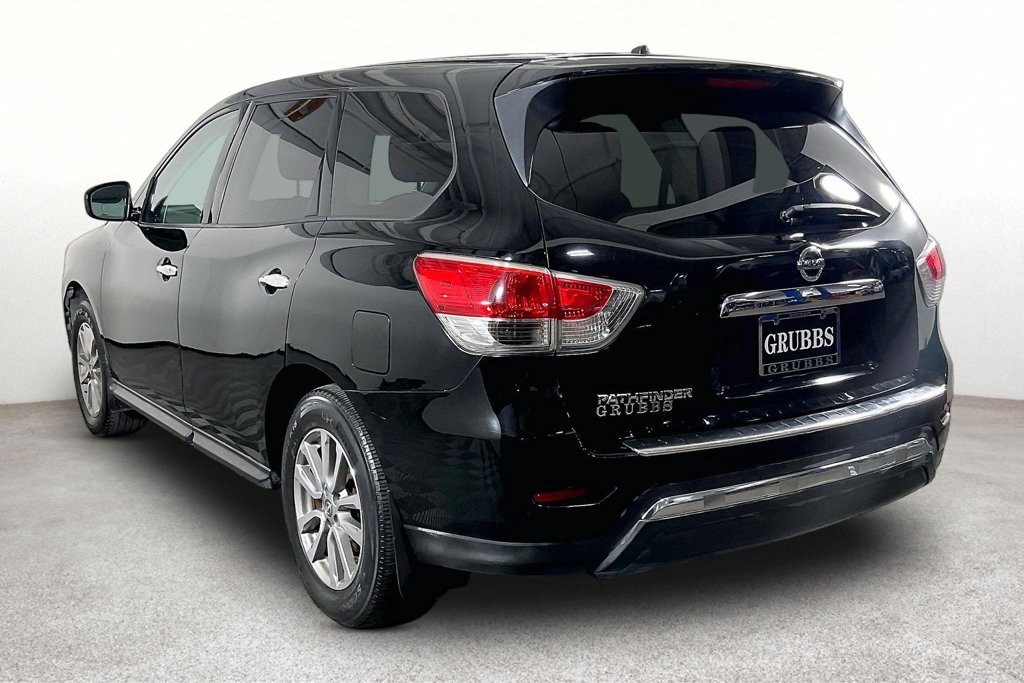 Used 2014 Nissan Pathfinder S w/ Cargo Package FWD image 14
