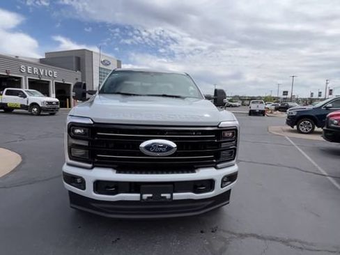 Used 2025 Ford F350 Platinum AWD/4WD image 2