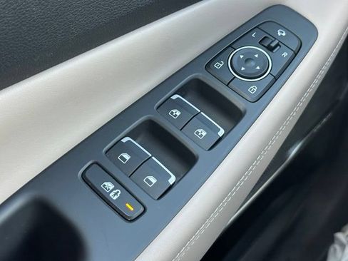 Used 2023 Hyundai Santa Fe Limited AWD/4WD image 25