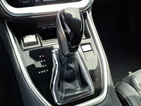 Certified 2023 Subaru Outback Touring XT AWD/4WD image 7