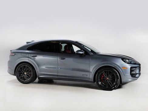 New 2026 Porsche Cayenne GTS AWD/4WD image 8