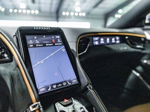 Used 2024 Ferrari Roma image 21