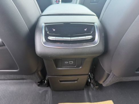 Used 2024 Cadillac XT6 Premium Luxury w/ LPO, Floor Liner Package AWD/4WD image 39
