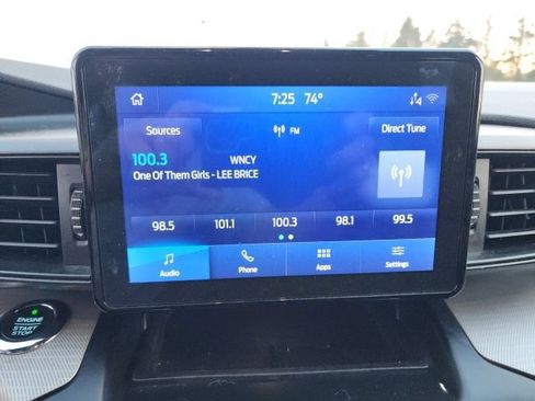 Used 2020 Ford Explorer XLT w/ Comfort Package AWD/4WD image 8