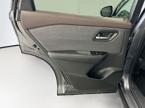 Used 2023 Nissan Rogue SV AWD/4WD image 26