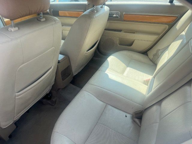 Used 2008 Lincoln MKZ FWD image 11