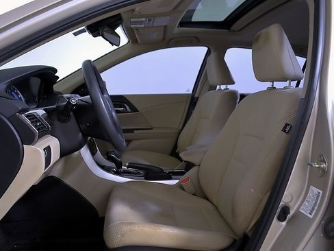Used 2017 Honda Accord EX image 24