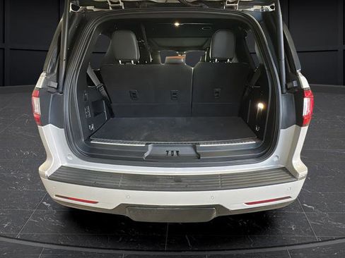 Used 2020 Lincoln Navigator Reserve w/ Equipment Group 208A Reserve AWD/4WD image 26