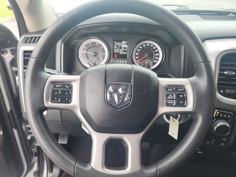 Used 2023 RAM 1500 Classic SLT AWD/4WD image 32