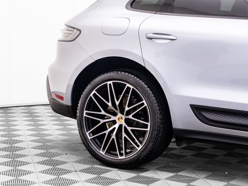 Certified 2026 Porsche Macan AWD/4WD image 34