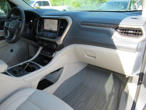 Used 2021 GMC Acadia Denali w/ Denali Technology Package FWD image 11