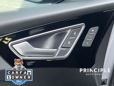 Used 2019 Audi e-tron Prestige w/ Prestige Package AWD/4WD image 15