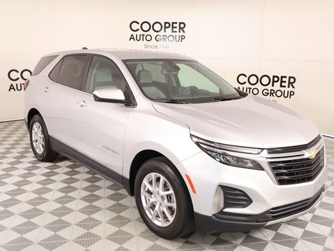 Used 2022 Chevrolet Equinox LT FWD image 1