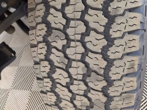 Used 2019 Jeep Wrangler Unlimited Sahara AWD/4WD image 30