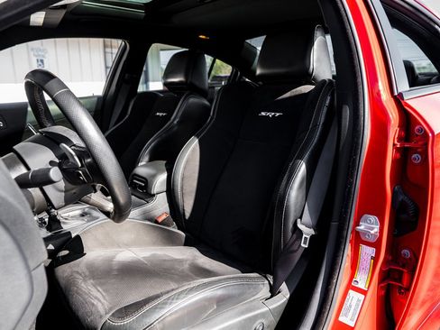 Used 2015 Dodge Charger SRT Hellcat image 31