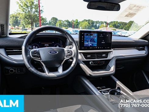 Used 2025 Ford Explorer Active RWD image 29